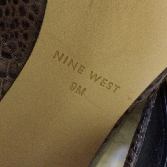 Nine West Croc-embossed heels, Size 9 Medium - Picture 6 of 8
